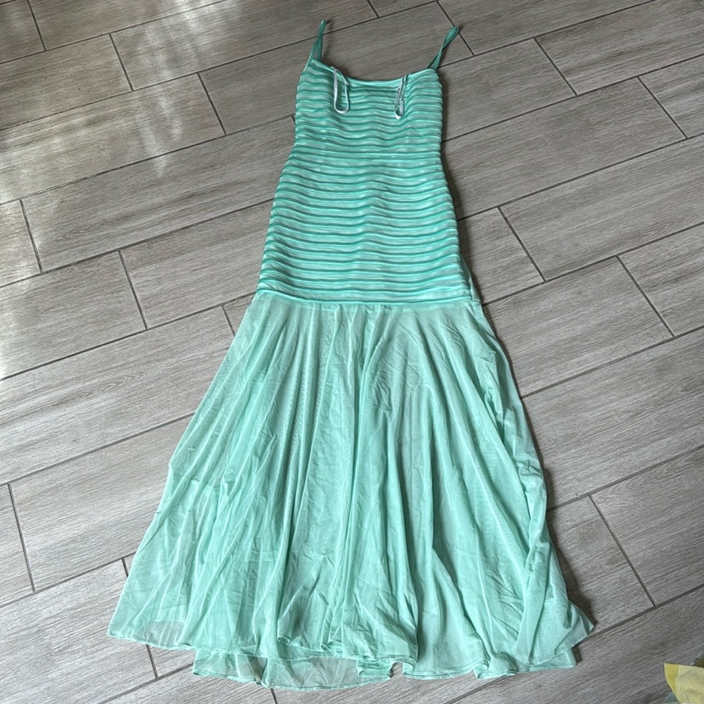Tadashi Mermaid Style Blue Dress/Gown Size Medium NWT